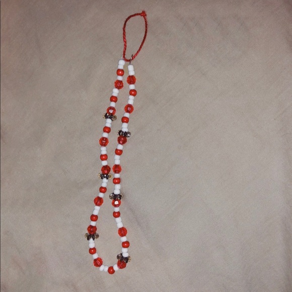Red Phone Beads Accessory - Picture 2 of 4